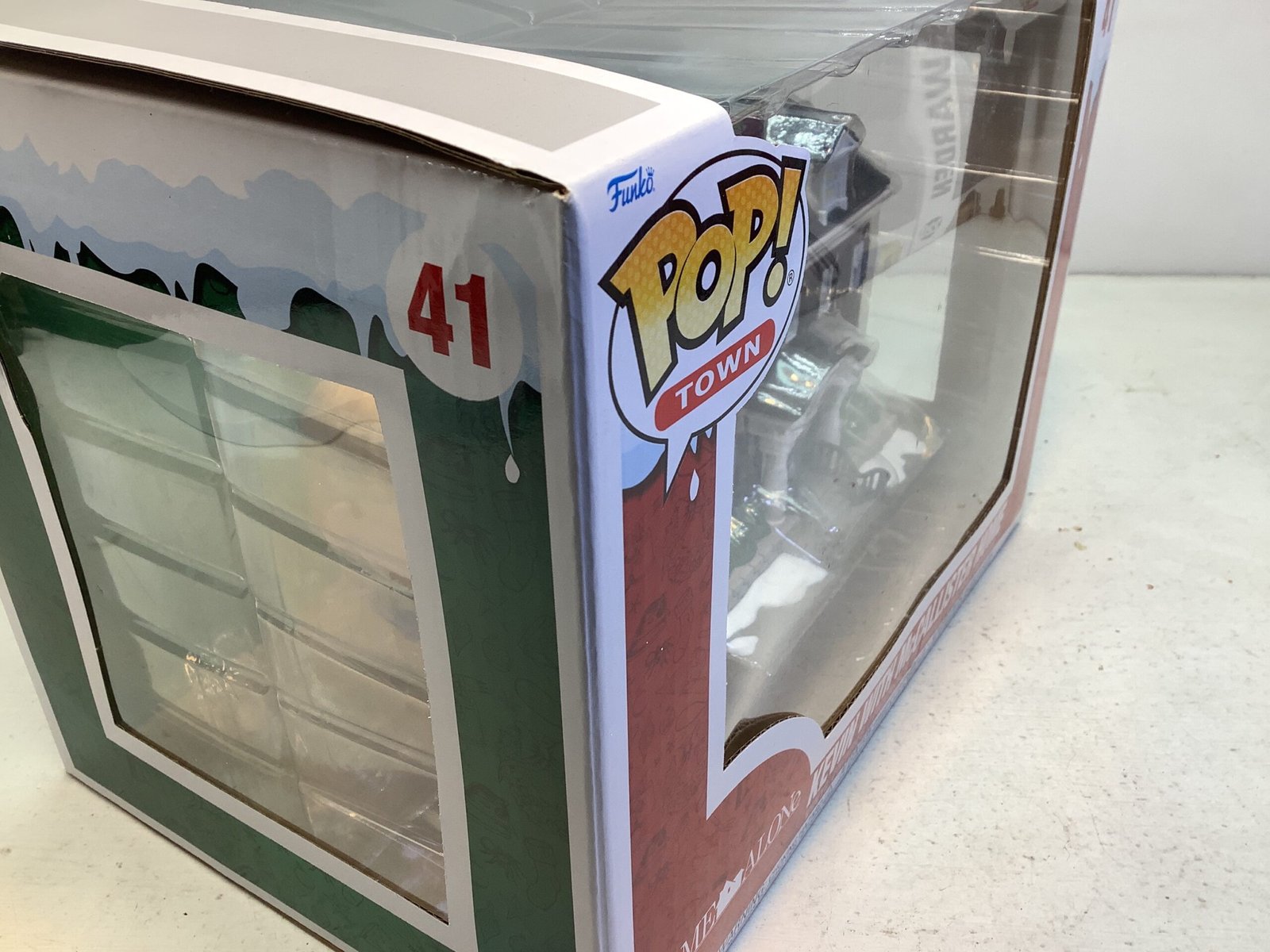 Home Alone - Kevin with McCallister House - 41 - Image 8